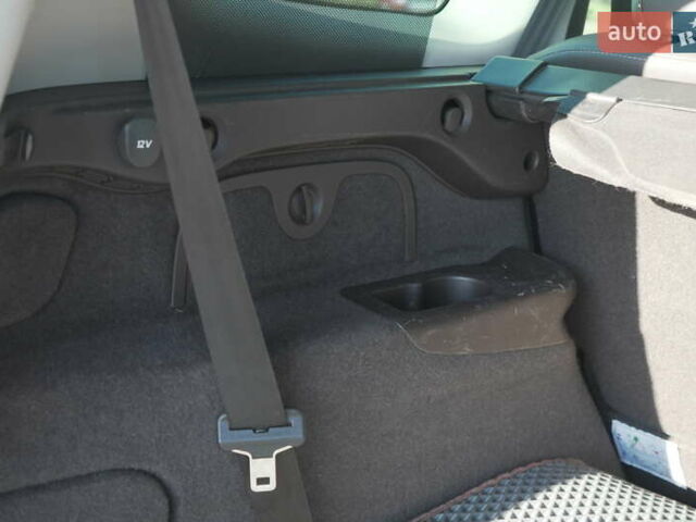 Серый Рено Гранд Сценик, объемом двигателя 1.87 л и пробегом 319 тыс. км за 7900 $, фото 9 на Automoto.ua