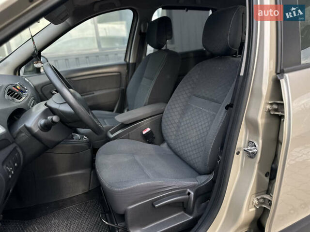 Серый Рено Гранд Сценик, объемом двигателя 1.5 л и пробегом 197 тыс. км за 6950 $, фото 52 на Automoto.ua