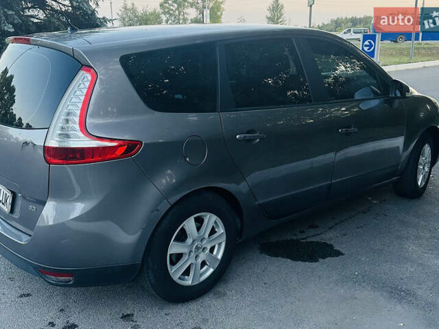 Сірий Рено Гранд Сценік, об'ємом двигуна 1.5 л та пробігом 297 тис. км за 7500 $, фото 5 на Automoto.ua