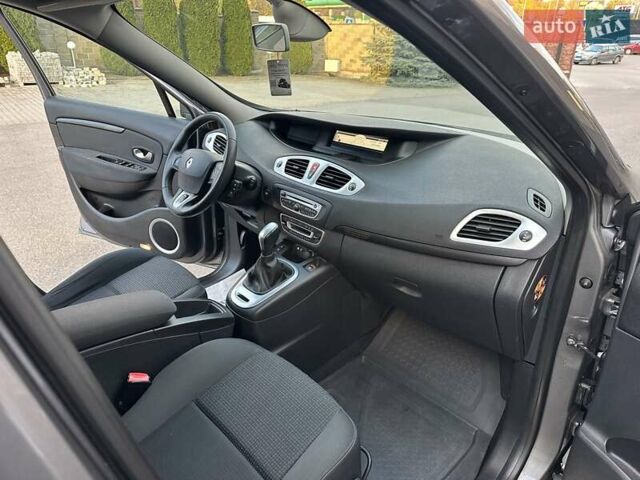 Сірий Рено Гранд Сценік, об'ємом двигуна 2.02 л та пробігом 232 тис. км за 7850 $, фото 15 на Automoto.ua