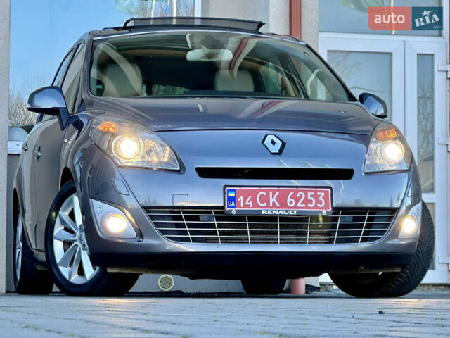 Серый Рено Гранд Сценик, объемом двигателя 2 л и пробегом 244 тыс. км за 7800 $, фото 5 на Automoto.ua