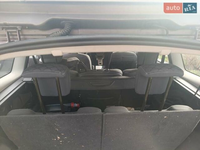 Серый Рено Гранд Сценик, объемом двигателя 1.9 л и пробегом 246 тыс. км за 6400 $, фото 7 на Automoto.ua