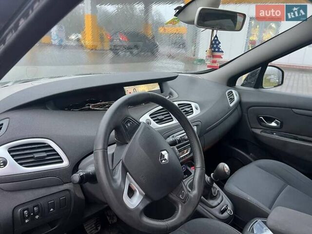 Серый Рено Гранд Сценик, объемом двигателя 1.46 л и пробегом 232 тыс. км за 6750 $, фото 5 на Automoto.ua