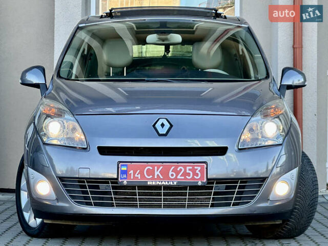 Серый Рено Гранд Сценик, объемом двигателя 2 л и пробегом 244 тыс. км за 7800 $, фото 36 на Automoto.ua
