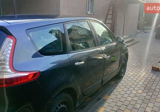 Серый Рено Гранд Сценик, объемом двигателя 1.46 л и пробегом 209 тыс. км за 6900 $, фото 17 на Automoto.ua