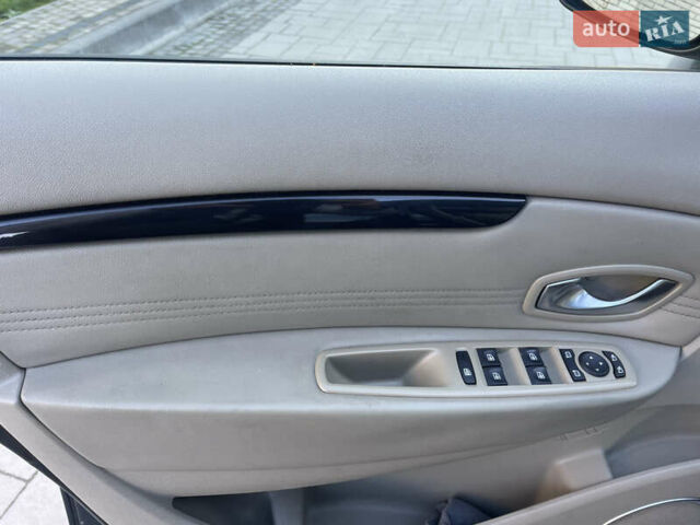 Серый Рено Гранд Сценик, объемом двигателя 1.5 л и пробегом 300 тыс. км за 5999 $, фото 56 на Automoto.ua