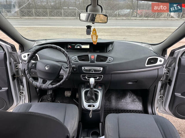 Сірий Рено Гранд Сценік, об'ємом двигуна 1.6 л та пробігом 340 тис. км за 6300 $, фото 11 на Automoto.ua