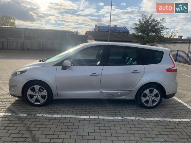 Серый Рено Гранд Сценик, объемом двигателя 1.87 л и пробегом 324 тыс. км за 5700 $, фото 4 на Automoto.ua