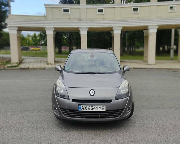 Рено Гранд Сценик 2010 в Харькове на Automoto.ua Серый Рено Гранд Сценик, объемом двигателя 1.5 л и пробегом 325 тыс. км за 7000 $, фото 1 на Automoto.ua