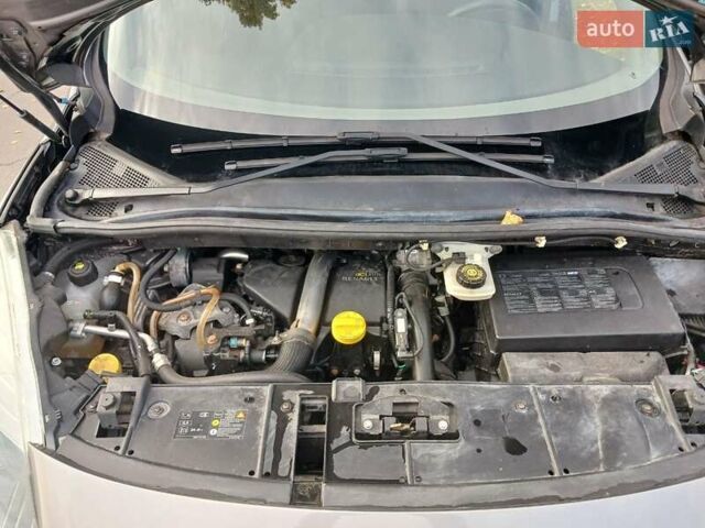 Серый Рено Гранд Сценик, объемом двигателя 1.5 л и пробегом 188 тыс. км за 8300 $, фото 56 на Automoto.ua