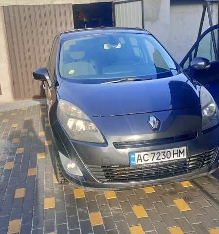 Серый Рено Гранд Сценик, объемом двигателя 1.46 л и пробегом 209 тыс. км за 6900 $, фото 18 на Automoto.ua