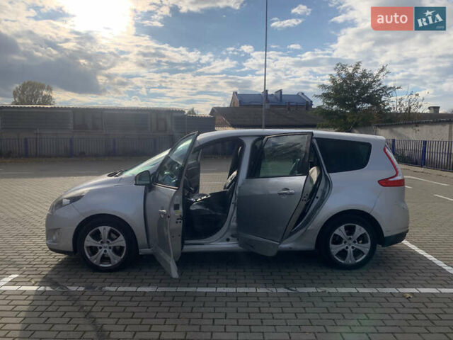 Серый Рено Гранд Сценик, объемом двигателя 1.87 л и пробегом 324 тыс. км за 5700 $, фото 5 на Automoto.ua