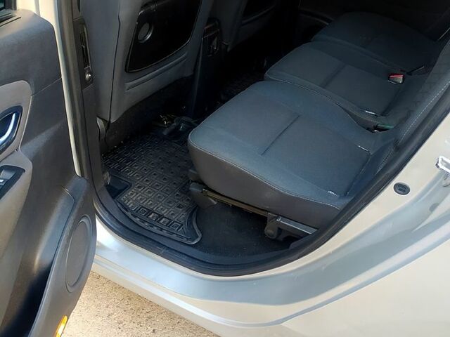 Сірий Рено Гранд Сценік, об'ємом двигуна 1.5 л та пробігом 216 тис. км за 7900 $, фото 9 на Automoto.ua