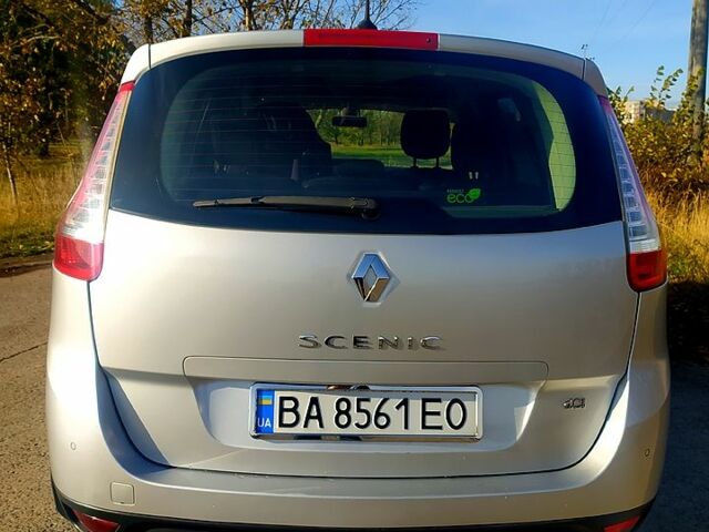 Сірий Рено Гранд Сценік, об'ємом двигуна 1.5 л та пробігом 216 тис. км за 7900 $, фото 4 на Automoto.ua