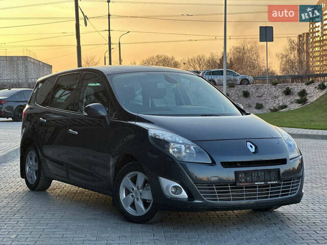 Серый Рено Гранд Сценик, объемом двигателя 1.4 л и пробегом 180 тыс. км за 5999 $, фото 1 на Automoto.ua