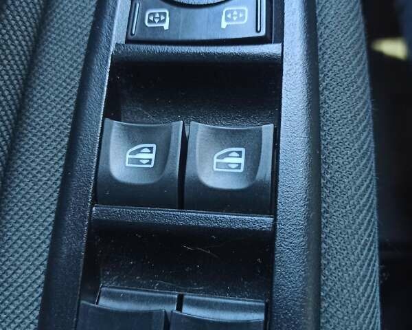 Сірий Рено Гранд Сценік, об'ємом двигуна 1.4 л та пробігом 248 тис. км за 6700 $, фото 18 на Automoto.ua