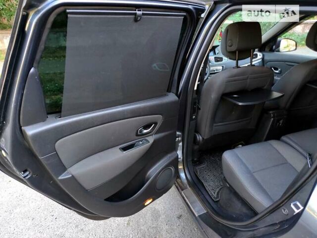 Серый Рено Гранд Сценик, объемом двигателя 1.4 л и пробегом 247 тыс. км за 7200 $, фото 15 на Automoto.ua