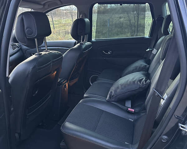 Серый Рено Гранд Сценик, объемом двигателя 1.5 л и пробегом 305 тыс. км за 7200 $, фото 11 на Automoto.ua