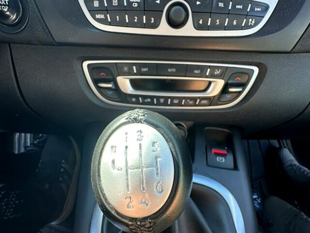 Серый Рено Гранд Сценик, объемом двигателя 15 л и пробегом 311 тыс. км за 7200 $, фото 10 на Automoto.ua