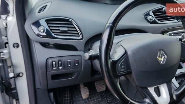 Серый Рено Гранд Сценик, объемом двигателя 1.6 л и пробегом 310 тыс. км за 7300 $, фото 18 на Automoto.ua