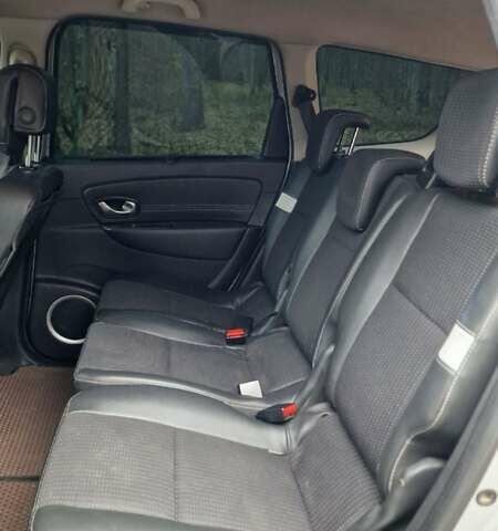 Серый Рено Гранд Сценик, объемом двигателя 1.6 л и пробегом 335 тыс. км за 7400 $, фото 59 на Automoto.ua