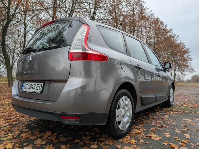 Серый Рено Гранд Сценик, объемом двигателя 1.5 л и пробегом 261 тыс. км за 5999 $, фото 14 на Automoto.ua