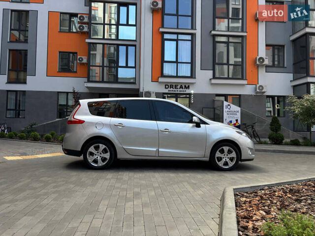 Серый Рено Гранд Сценик, объемом двигателя 1.6 л и пробегом 160 тыс. км за 7800 $, фото 6 на Automoto.ua