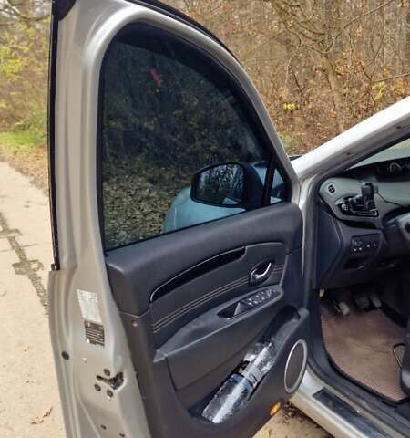 Серый Рено Гранд Сценик, объемом двигателя 1.6 л и пробегом 335 тыс. км за 7400 $, фото 49 на Automoto.ua