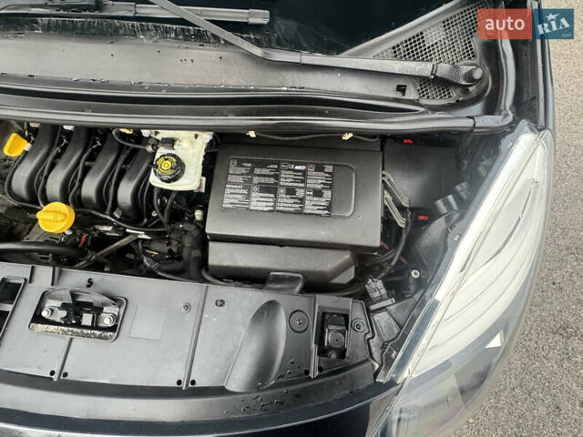 Сірий Рено Гранд Сценік, об'ємом двигуна 1.6 л та пробігом 219 тис. км за 9000 $, фото 63 на Automoto.ua