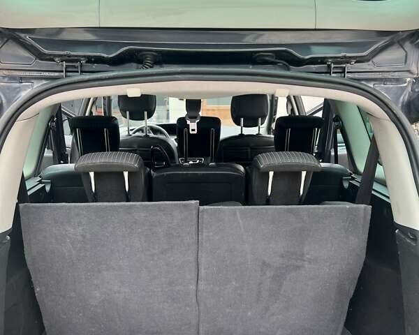 Сірий Рено Гранд Сценік, об'ємом двигуна 1.6 л та пробігом 242 тис. км за 8000 $, фото 15 на Automoto.ua