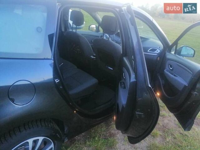 Рено Гранд Сценик 2011 в Житомире на Automoto.ua Серый Рено Гранд Сценик, объемом двигателя 1.6 л и пробегом 295 тыс. км за 6800 $, фото 11 на Automoto.ua