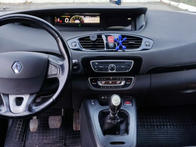 Серый Рено Гранд Сценик, объемом двигателя 1.6 л и пробегом 310 тыс. км за 7300 $, фото 20 на Automoto.ua