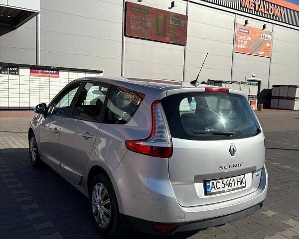 Рено Гранд Сценик 2011 в Ужгороде на Automoto.ua Серый Рено Гранд Сценик, объемом двигателя 1.46 л и пробегом 241 тыс. км за 6999 $, фото 5 на Automoto.ua