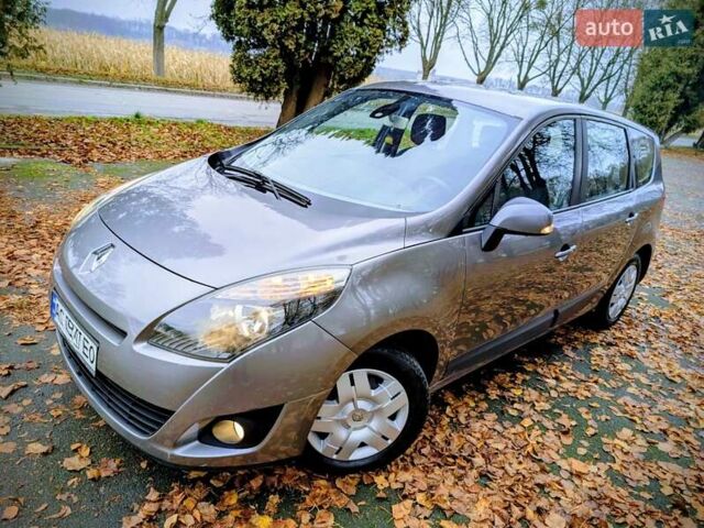 Серый Рено Гранд Сценик, объемом двигателя 1.5 л и пробегом 261 тыс. км за 5999 $, фото 3 на Automoto.ua