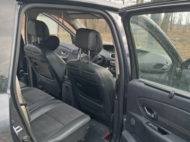 Серый Рено Гранд Сценик, объемом двигателя 1.6 л и пробегом 306 тыс. км за 6500 $, фото 6 на Automoto.ua