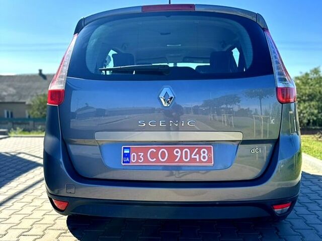 Серый Рено Гранд Сценик, объемом двигателя 15 л и пробегом 311 тыс. км за 7200 $, фото 1 на Automoto.ua