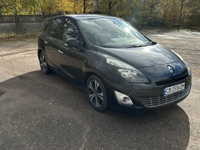 Рено Гранд Сценик 2011 в Чернигове на Automoto.ua Серый Рено Гранд Сценик, объемом двигателя 1.5 л и пробегом 309 тыс. км за 7600 $, фото 4 на Automoto.ua