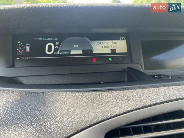 Сірий Рено Гранд Сценік, об'ємом двигуна 1.5 л та пробігом 244 тис. км за 7900 $, фото 5 на Automoto.ua