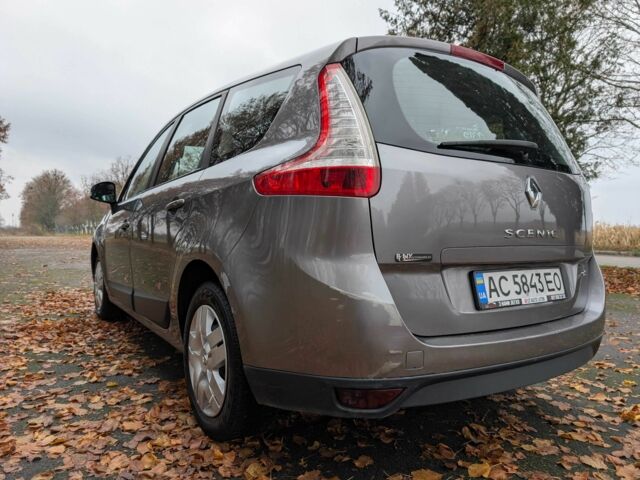 Серый Рено Гранд Сценик, объемом двигателя 1.5 л и пробегом 261 тыс. км за 5999 $, фото 15 на Automoto.ua