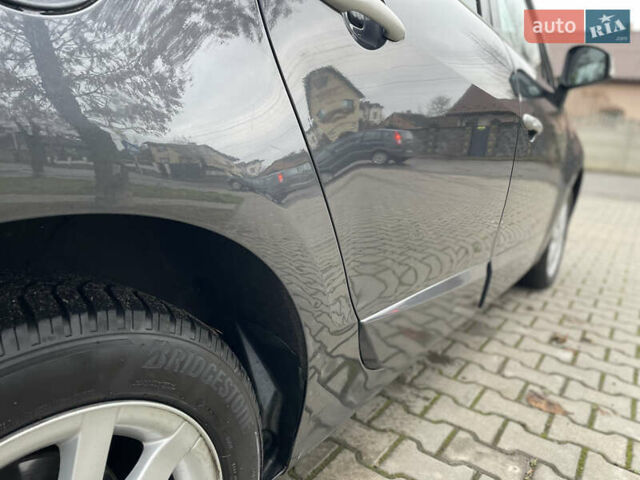 Серый Рено Гранд Сценик, объемом двигателя 1.6 л и пробегом 215 тыс. км за 6850 $, фото 17 на Automoto.ua