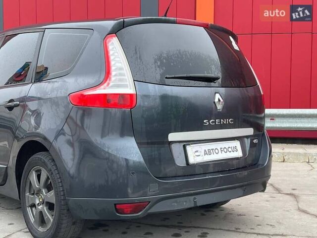 Серый Рено Гранд Сценик, объемом двигателя 1.46 л и пробегом 278 тыс. км за 8490 $, фото 5 на Automoto.ua