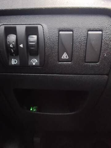 Сірий Рено Гранд Сценік, об'ємом двигуна 2 л та пробігом 329 тис. км за 7350 $, фото 4 на Automoto.ua