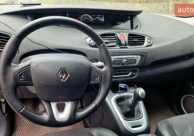 Серый Рено Гранд Сценик, объемом двигателя 1.6 л и пробегом 335 тыс. км за 7400 $, фото 44 на Automoto.ua