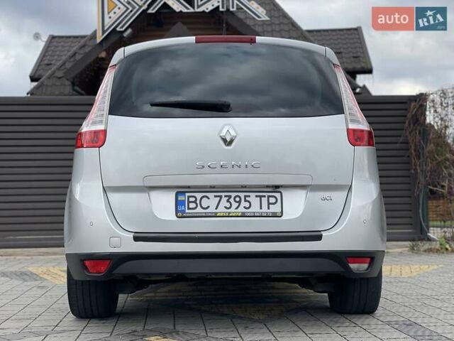 Серый Рено Гранд Сценик, объемом двигателя 2 л и пробегом 249 тыс. км за 8450 $, фото 21 на Automoto.ua