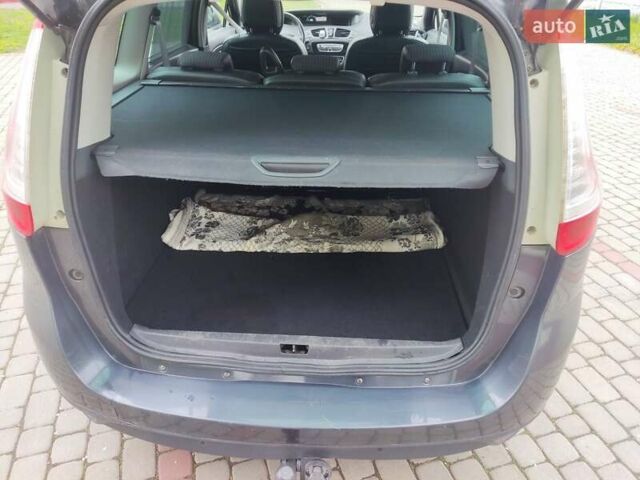 Серый Рено Гранд Сценик, объемом двигателя 1.6 л и пробегом 298 тыс. км за 7200 $, фото 5 на Automoto.ua