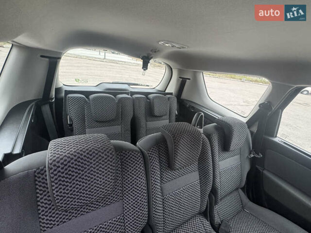 Сірий Рено Гранд Сценік, об'ємом двигуна 1.6 л та пробігом 219 тис. км за 9000 $, фото 44 на Automoto.ua