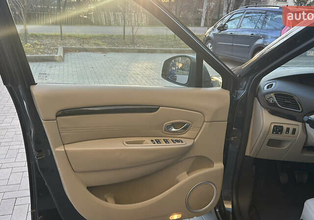 Сірий Рено Гранд Сценік, об'ємом двигуна 1.5 л та пробігом 262 тис. км за 6999 $, фото 14 на Automoto.ua