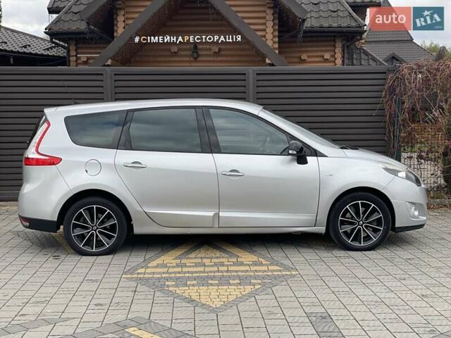 Серый Рено Гранд Сценик, объемом двигателя 2 л и пробегом 249 тыс. км за 8450 $, фото 18 на Automoto.ua