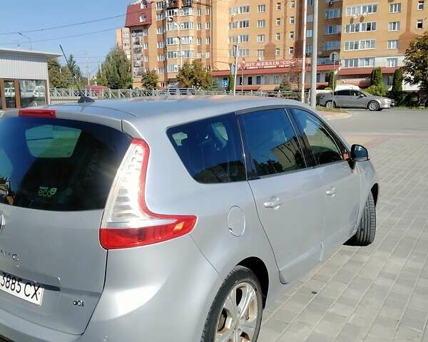 Сірий Рено Гранд Сценік, об'ємом двигуна 1.6 л та пробігом 260 тис. км за 7600 $, фото 3 на Automoto.ua