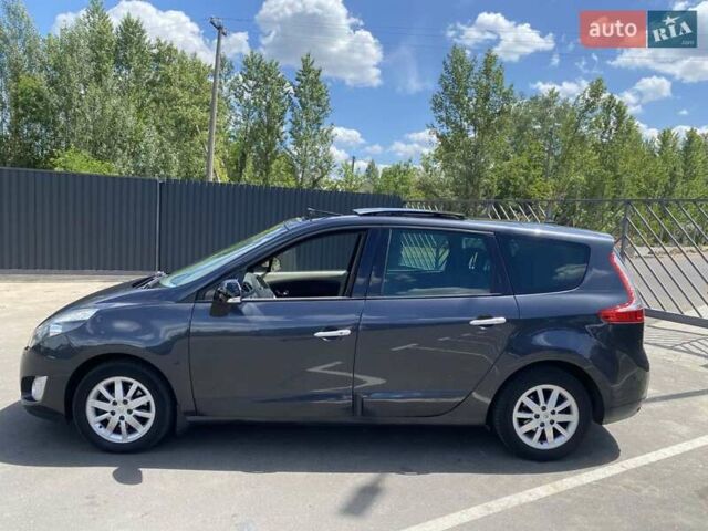 Серый Рено Гранд Сценик, объемом двигателя 1.6 л и пробегом 280 тыс. км за 7500 $, фото 3 на Automoto.ua